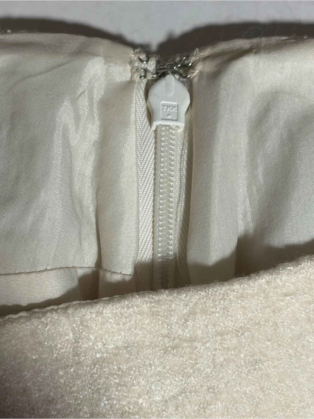 Banana Republic Wool Blend Cocoon Bouclé Pencil Skirt - Cream - Picture 4 of 6